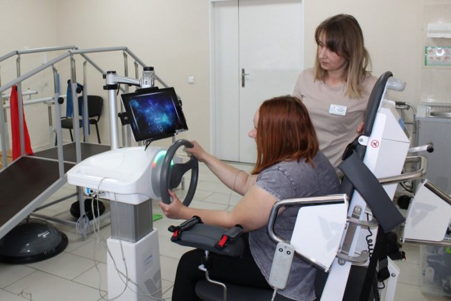 Волинська лікарня придбала робот-тренажер для реабілітації військових. ФОТО