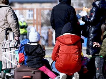 У Польщі продовжили тимчасовий захист для українських біженців