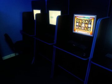 На Волині «прикрили» незаконний гральний заклад. ФОТО