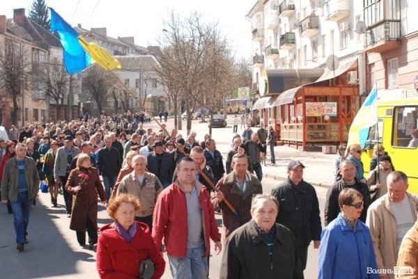 Скорботна неділя у Луцьку. ФОТО