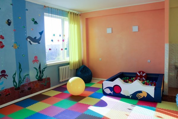 У лікарні на Волині відкрили сучасну дитячу ігрову кімнату. ФОТО