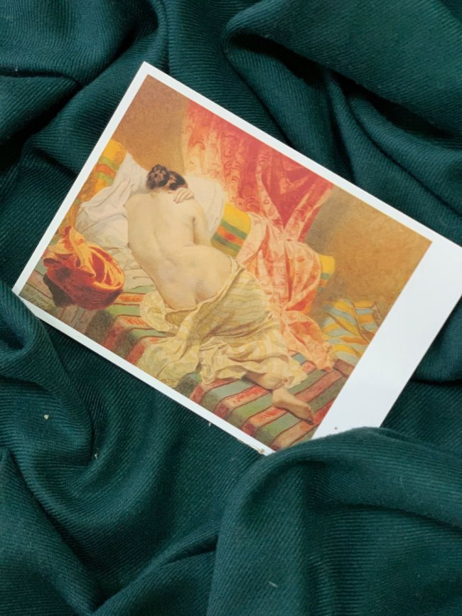 Укрпошта випустила святкові марки в стилі «ню». ФОТО