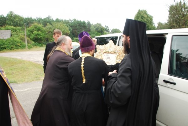 Хресний хід із Почаївською іконою Богоматері. ФОТО