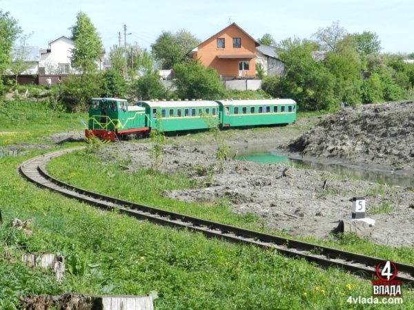 У Луцьку запрацювала дитяча залізниця. ФОТО