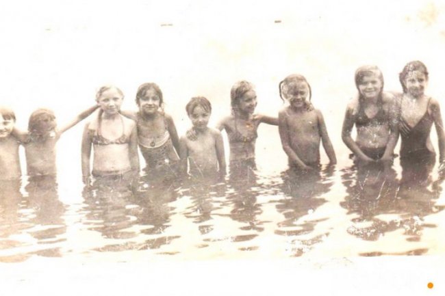 Хто не вмів – той не переходив у наступний клас: ретрофото з волинської школи плавання
