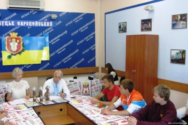 У Луцьку кубик Рубіка збиратимуть ногами. ФОТО