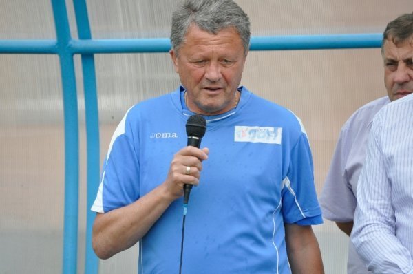 Тренер ФК «Дніпро» зіграв матч проти ковельських ветеранів футболу. ФОТО