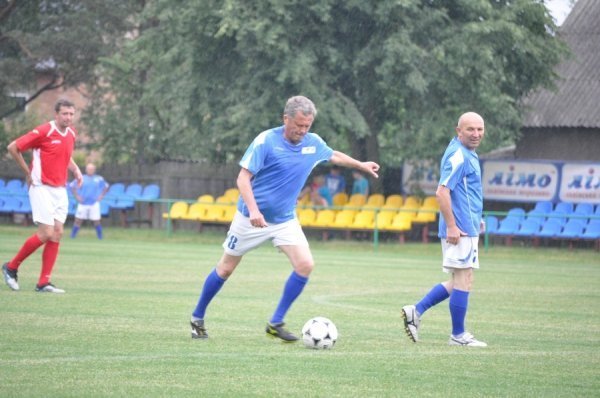 Тренер ФК «Дніпро» зіграв матч проти ковельських ветеранів футболу. ФОТО