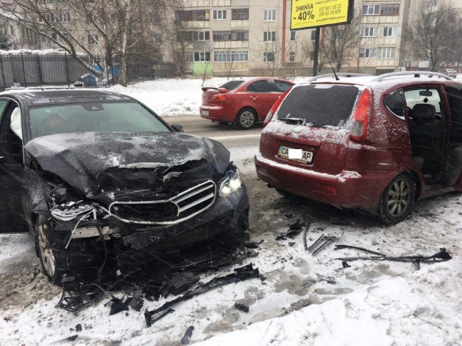 П’яна аварія в Луцьку: постраждала жінка. ФОТО