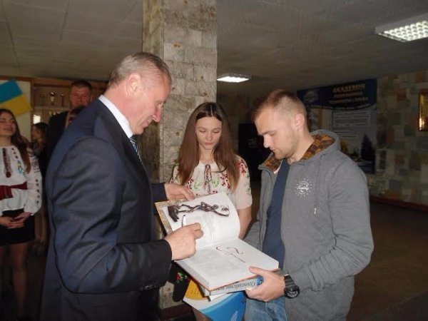Сергій Бубка завітав у Академію рекреаційних технологій і права. ФОТО