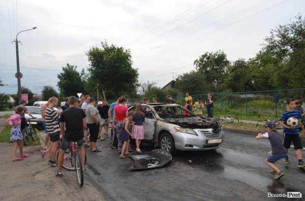 У Луцьку вщент згорів автомобіль.ФОТО