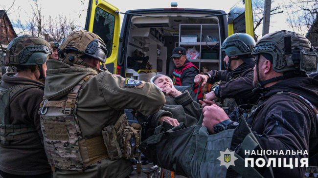 Виповнився рік, як «Білі янголи» рятують людей з-під обстрілів