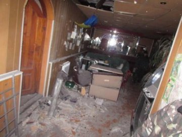 На Донеччині бойовики обстріляли волонтерський центр.ФОТО