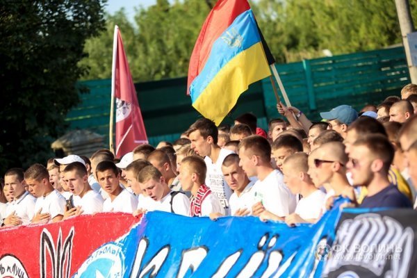 Марш фанів «За єдність України» у Луцьку. ФОТО