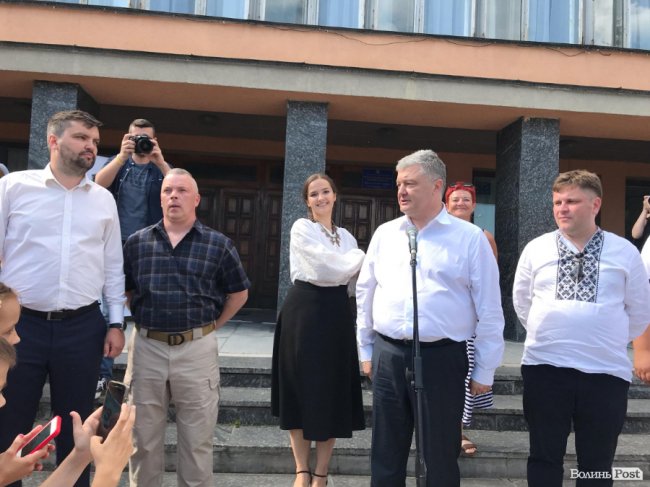 «Гордий своєю командою»: Порошенко представив кандидата від «ЄС» на 23-му окрузі Юрія Сковороду