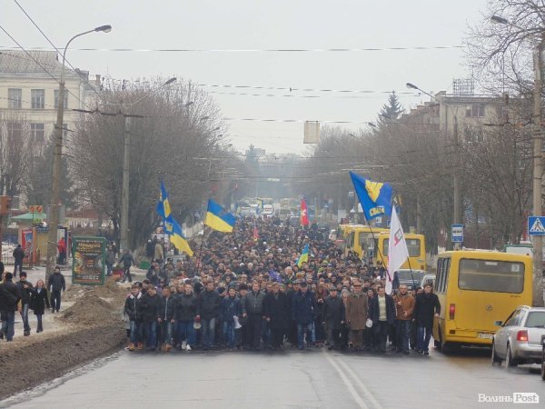 Луцьк. Віче і марш Майдану. ФОТО