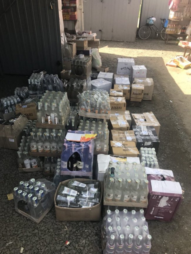 На Волині прикордонники знайшли більше тонни контрафактного алкоголю