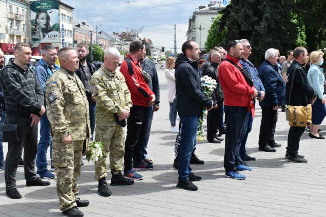 У Луцьку вшанували пам'ять загиблих на Сході військових. ФОТО