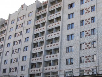  Дитина, випавши з 8-го поверху,  залишилась живою