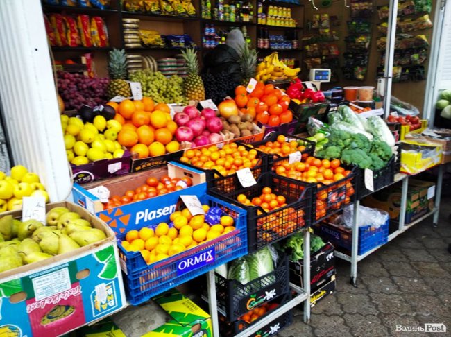 Пакети-«маєчки» тепер не безплатні: скільки вони коштують у супермаркетах Луцька