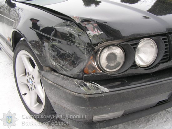 BMW – в «швидку», «швидка» – в фуру: подробиці аварії на Волині. ФОТО