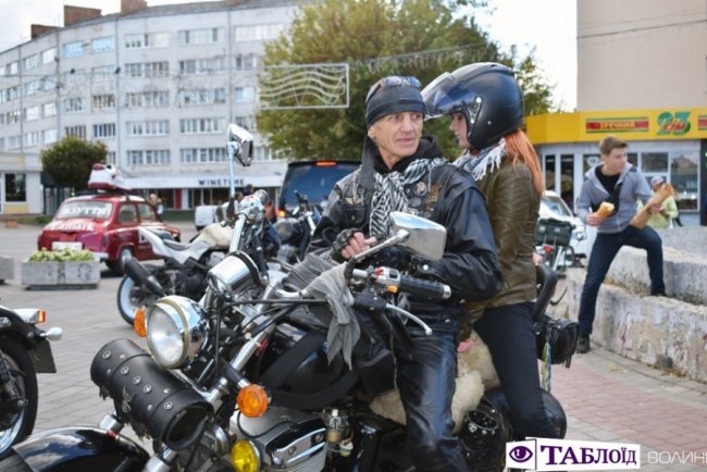 Байкери трьох країн зібралися в Луцьку, аби закрити мотосезон. ФОТО