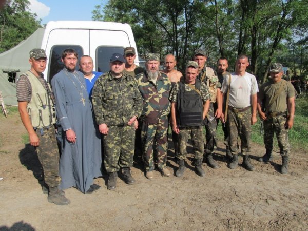 Волинські священики привезли допомогу військовим у зону АТО. ФОТО 