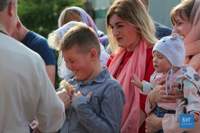 У місті на Волині освятили перші великодні кошики. ФОТО