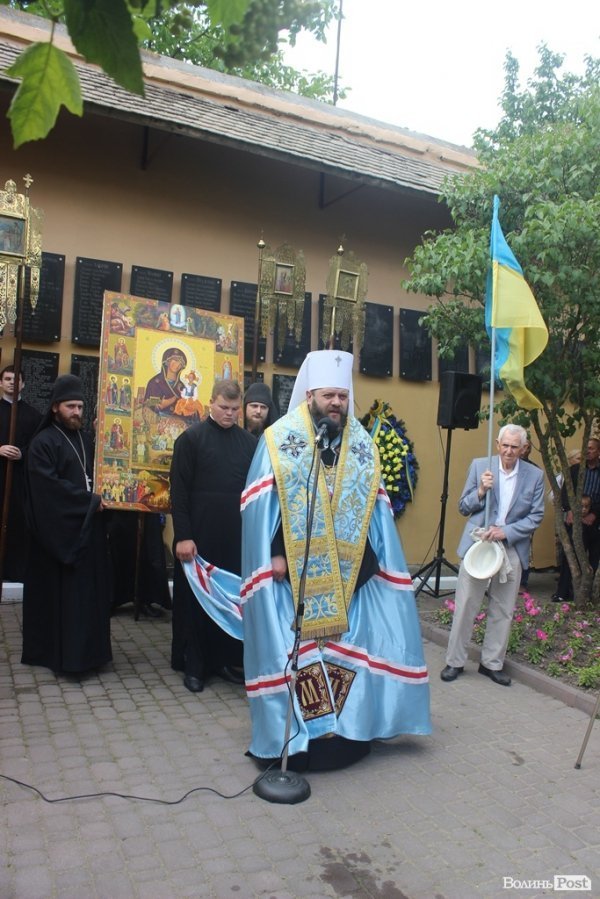 У Луцьку намалювали ікону на честь розстріляних у Луцьку в’язнів. ФОТО