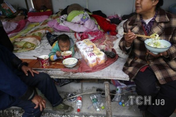 Китай очухується від землетрусів. ФОТО