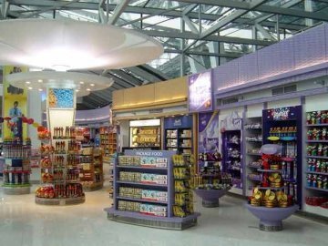 В українських аеропортах закривають магазини duty-free 