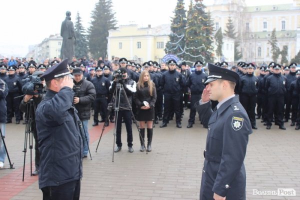У Луцьку нові поліцейські склали присягу. ФОТО