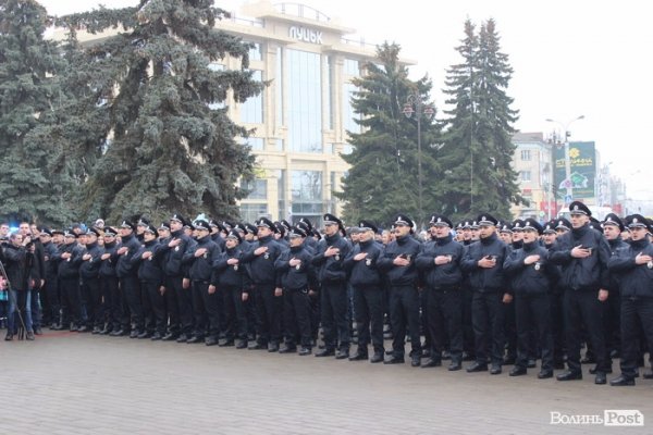 У Луцьку нові поліцейські склали присягу. ФОТО