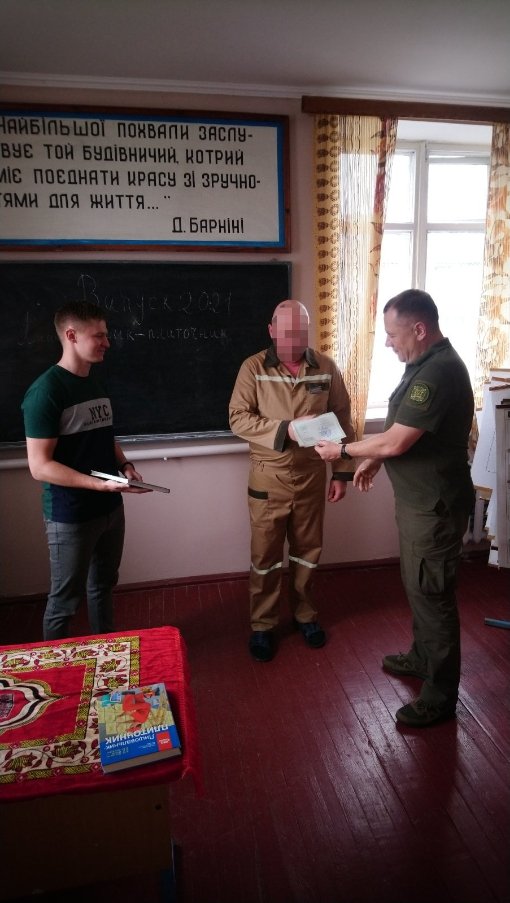 В'язні волинської колонії стали лицювальниками-плиточниками. ФОТО