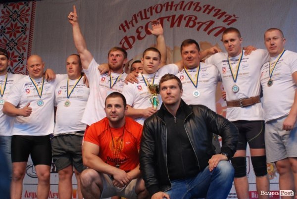 Як у Луцьку змагалися силачі. ФОТО