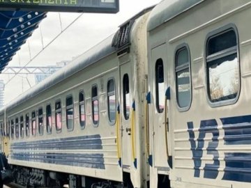 На вокзалах та у поїздах «Укрзалізниці» працюватимуть маршали залізничної безпеки