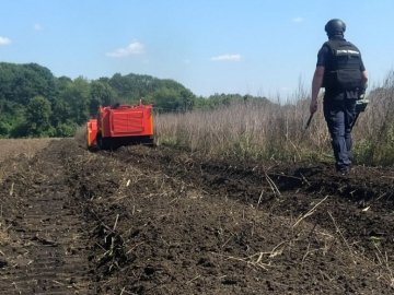 Аграрії отримають компенсацію від держави за розмінування землі
