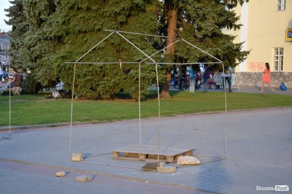 Палатку самооборонівців вже згорнули