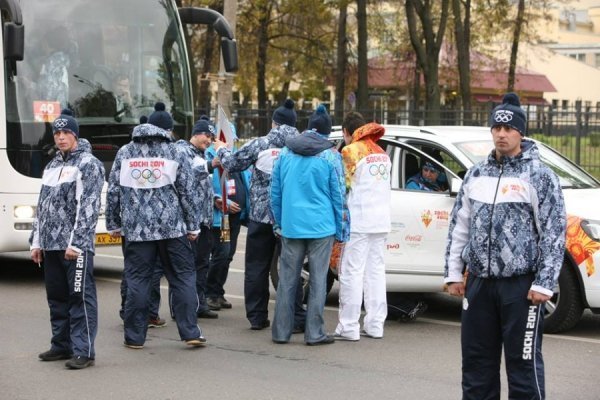 Пригоди факела в Москві: Олімпійський вогонь учетверте згас. ФОТО. ВІДЕО