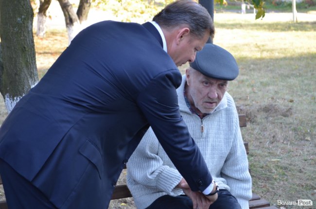 «Ми витрусимо з держави гроші для пенсіонерів та ветеранів», – Олег Ляшко у Луцьку*