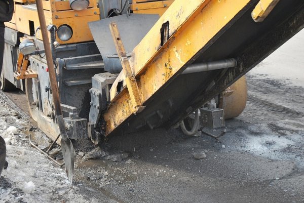 У Луцьку ремонтують дороги. ФОТО