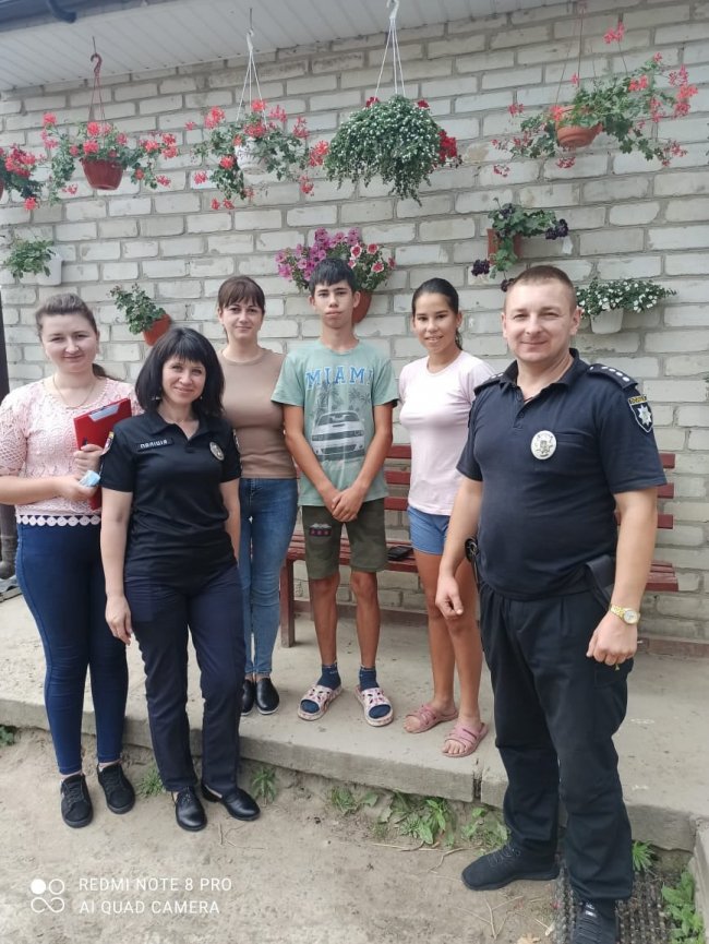 Бруд, безлад та антисанітарія: на Волині перевірили кризові сім'ї. ФОТО