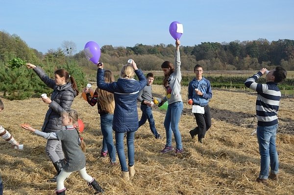 На Волині діти садили дерева. ФОТО