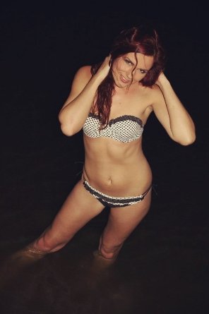 Комсомолка-активістка з Луганська полюбляє публікувати відверті фото