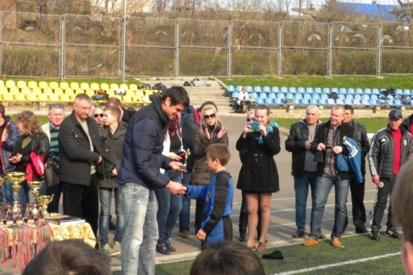 У Луцьку македонець нагородив юних «зірок» футболу. ФОТО