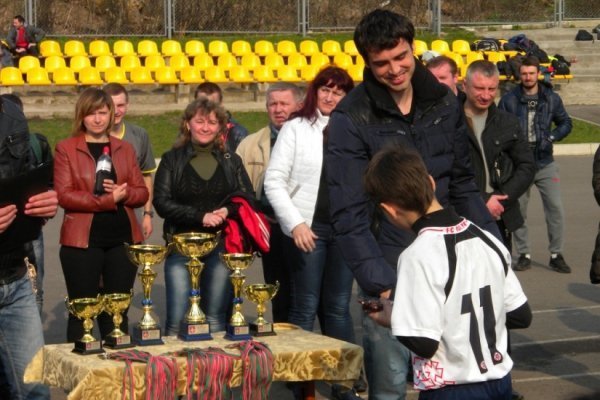 У Луцьку македонець нагородив юних «зірок» футболу. ФОТО