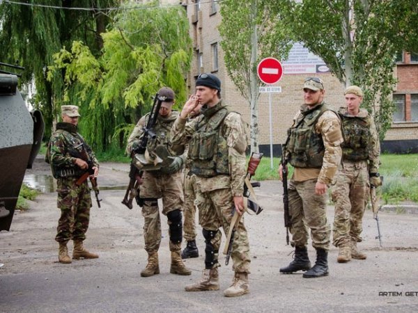 Парад військових у звільненому Краматорську. ФОТО. ВІДЕО