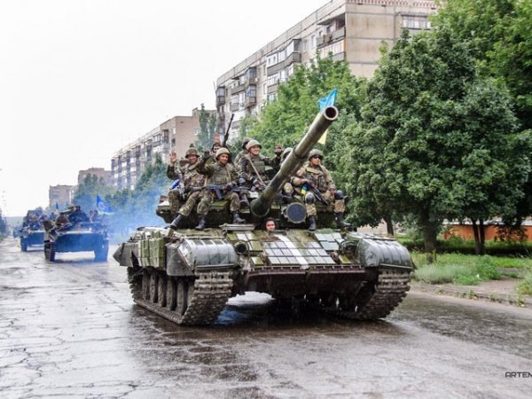 Парад військових у звільненому Краматорську. ФОТО. ВІДЕО