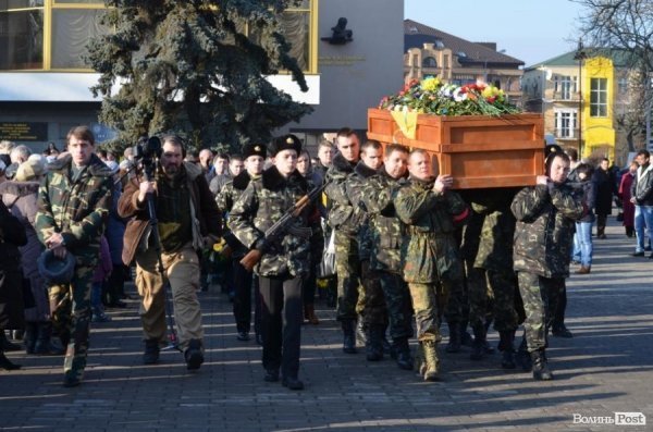 У Луцьку прощалися з бійцем 51-ої бригади. ФОТО. ВІДЕО