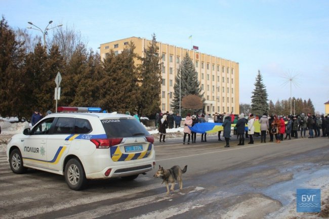 У Нововолинську мешканці утворили ланцюг єднання